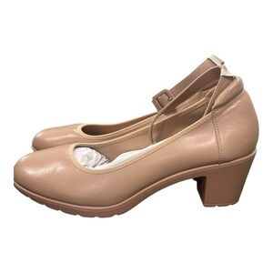 ZBY Tan Mary Jane Ankle Strap‎ Nude shoe Size 11 Never worn